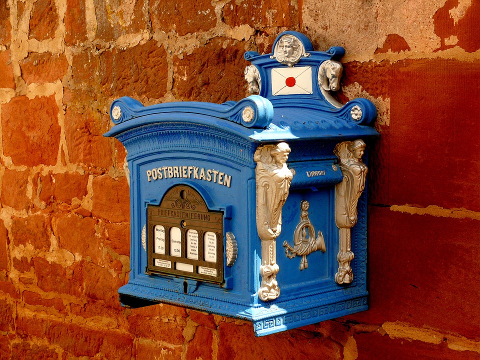 Mail box